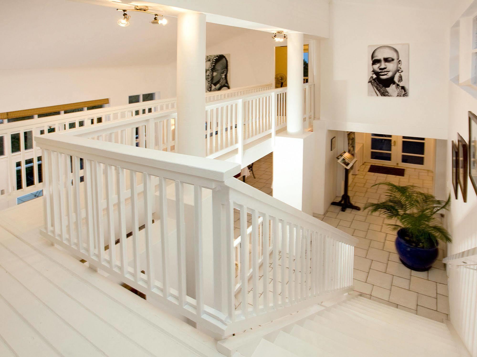 Art Gallery Guest House - Thandekayo 호우트베이 외부 사진